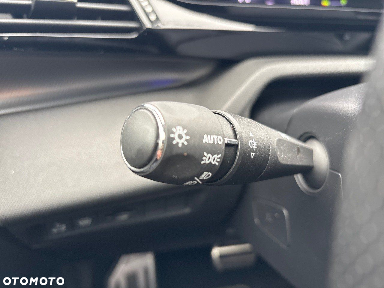 Peugeot 408 1.2 PureTech GT S&S EAT8 - 19