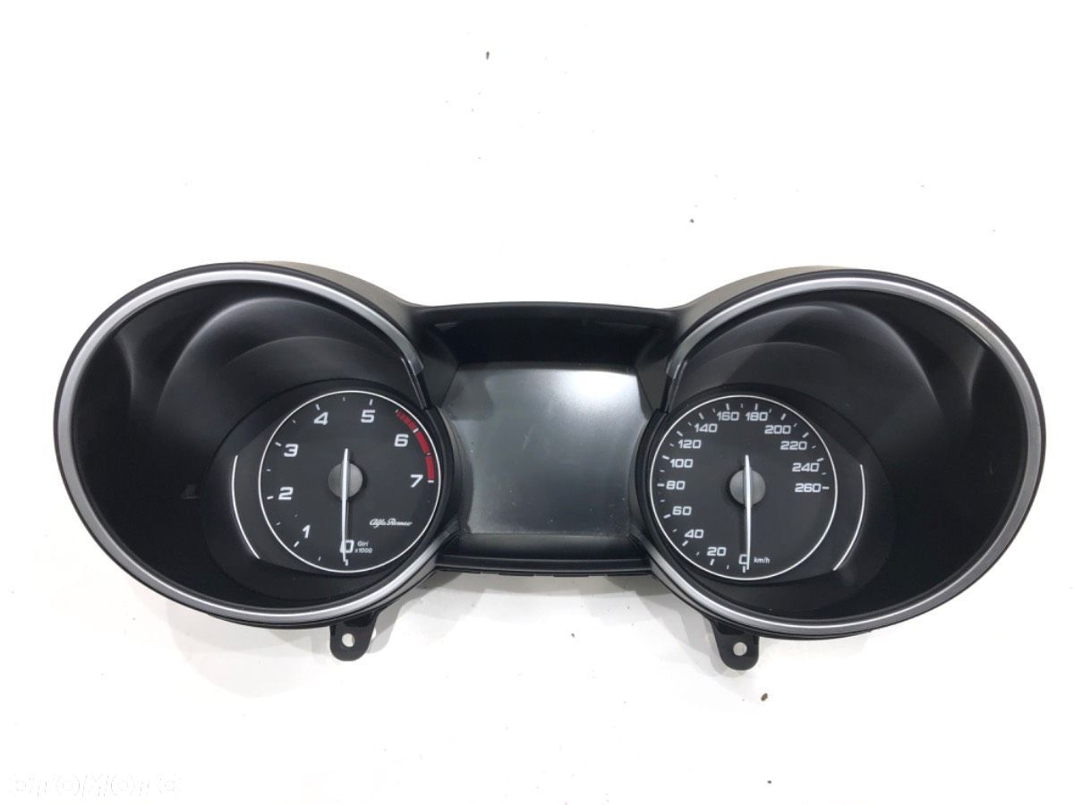 LICZNIK - 939.00 PLN - ALFA ROMEO STELVIO (949_) 2016 - 2022 2.0 (949AXA2A) 206 kW [280 KM] benzyna - 1