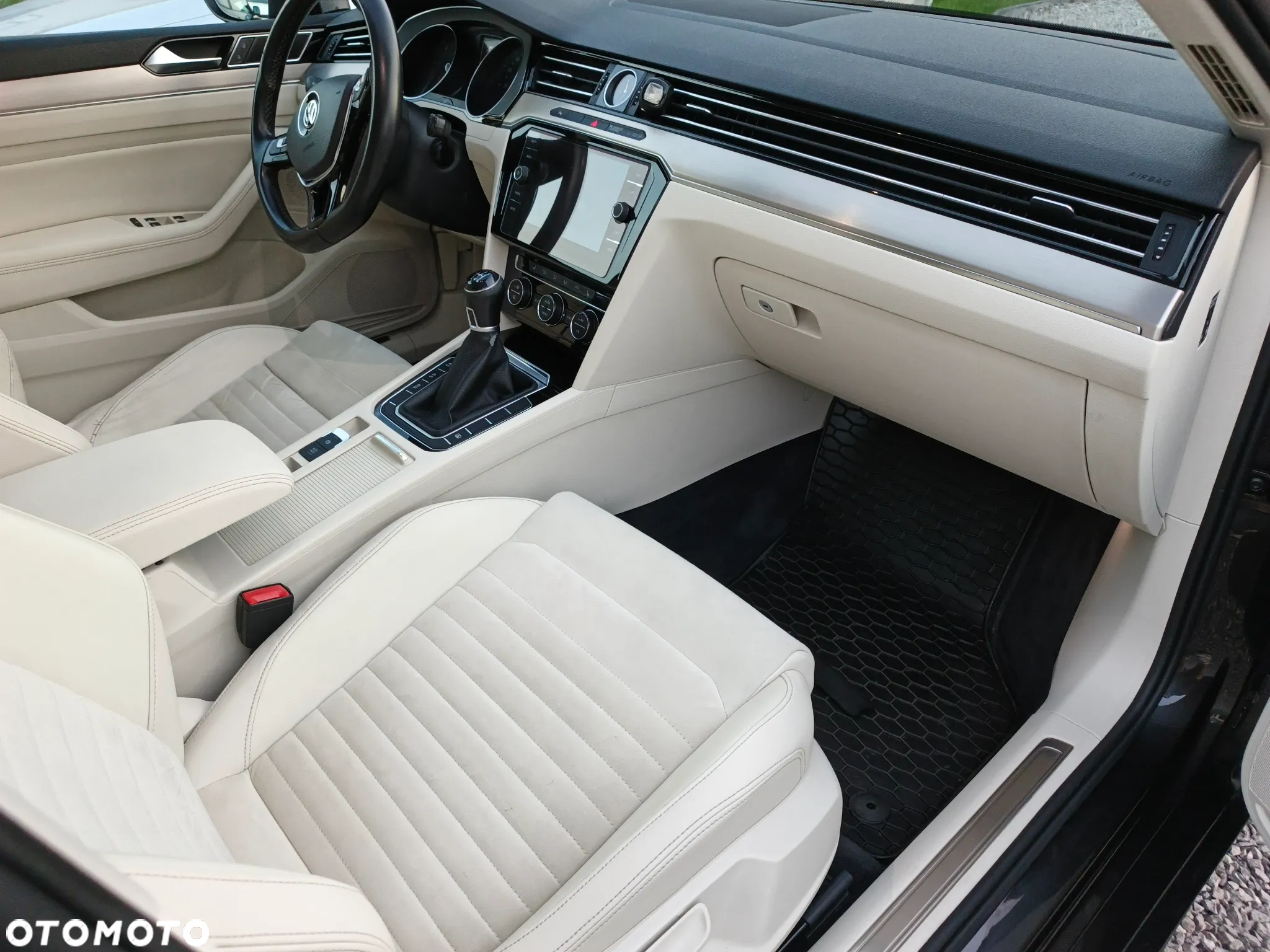 Volkswagen Passat 2.0 TDI BMT Highline - 17