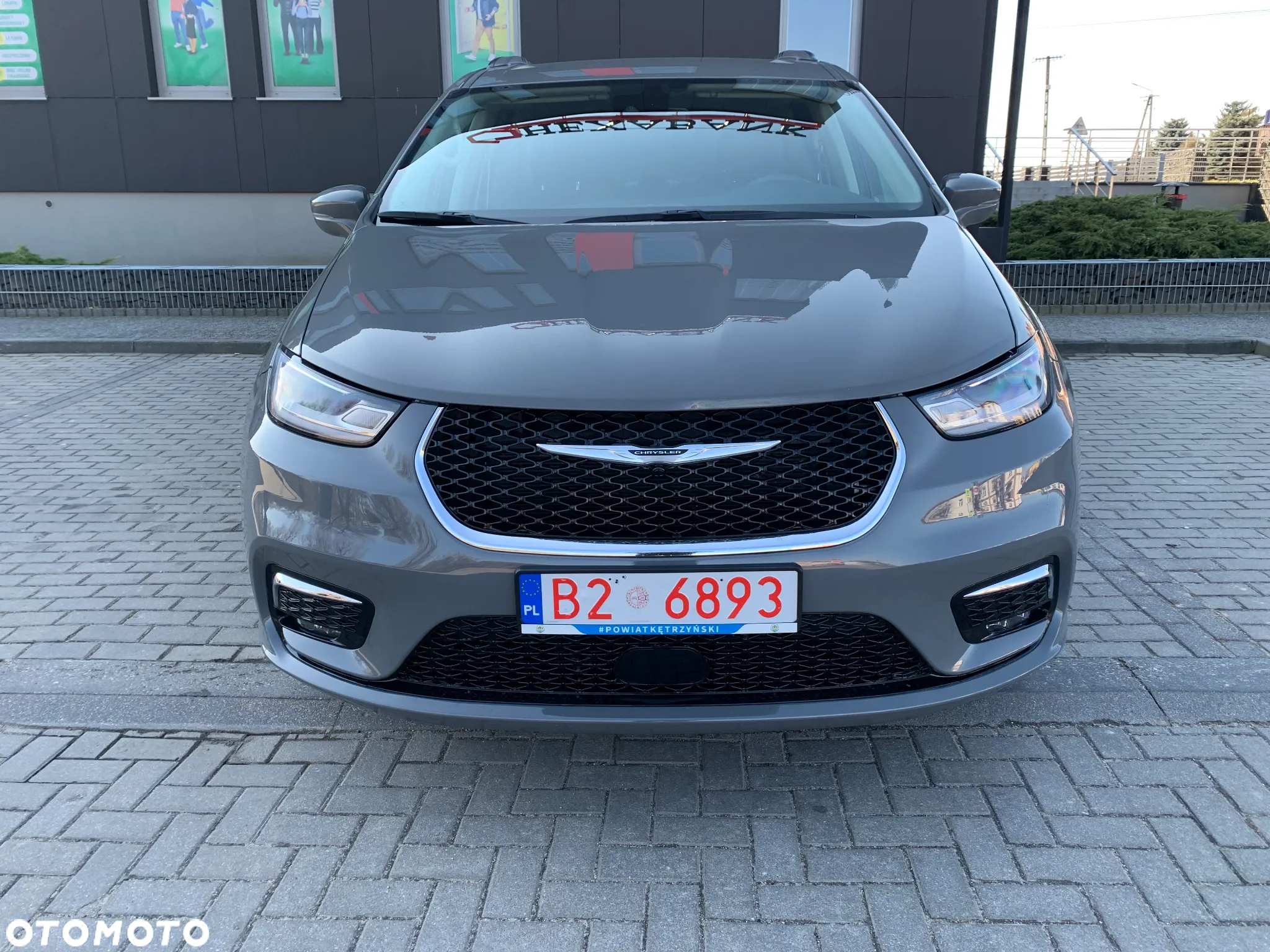 Chrysler Pacifica - 2