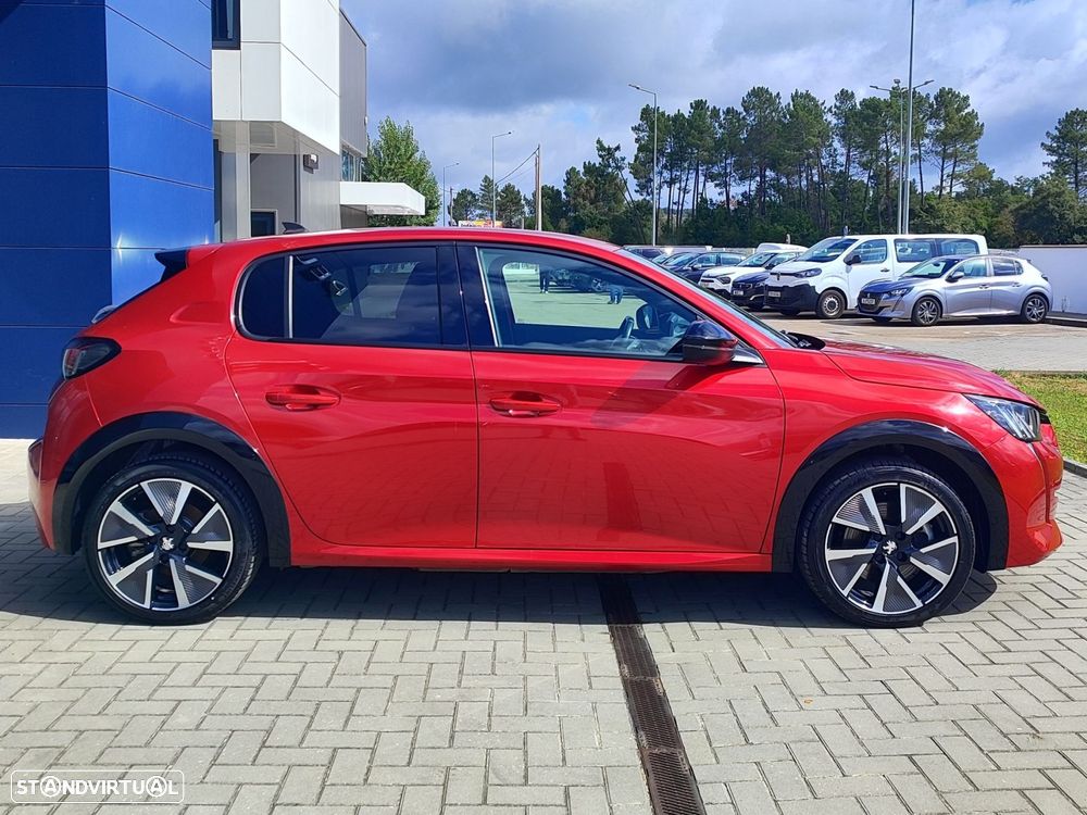 Peugeot e-208 50 kWh GT Line - 4