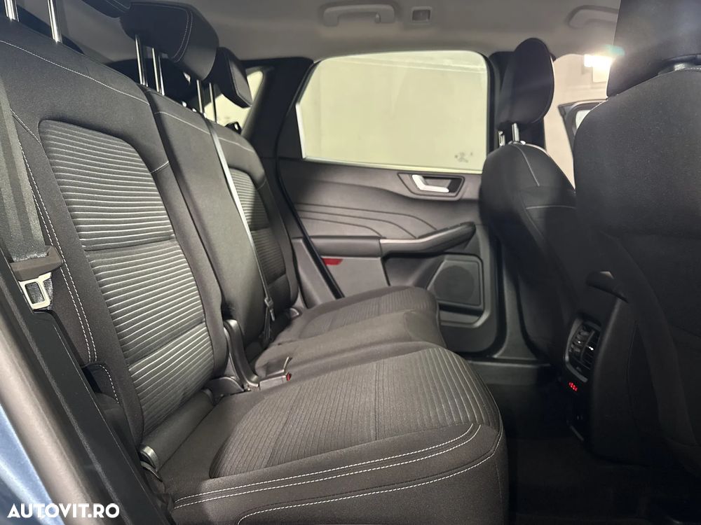 Ford Kuga - 13