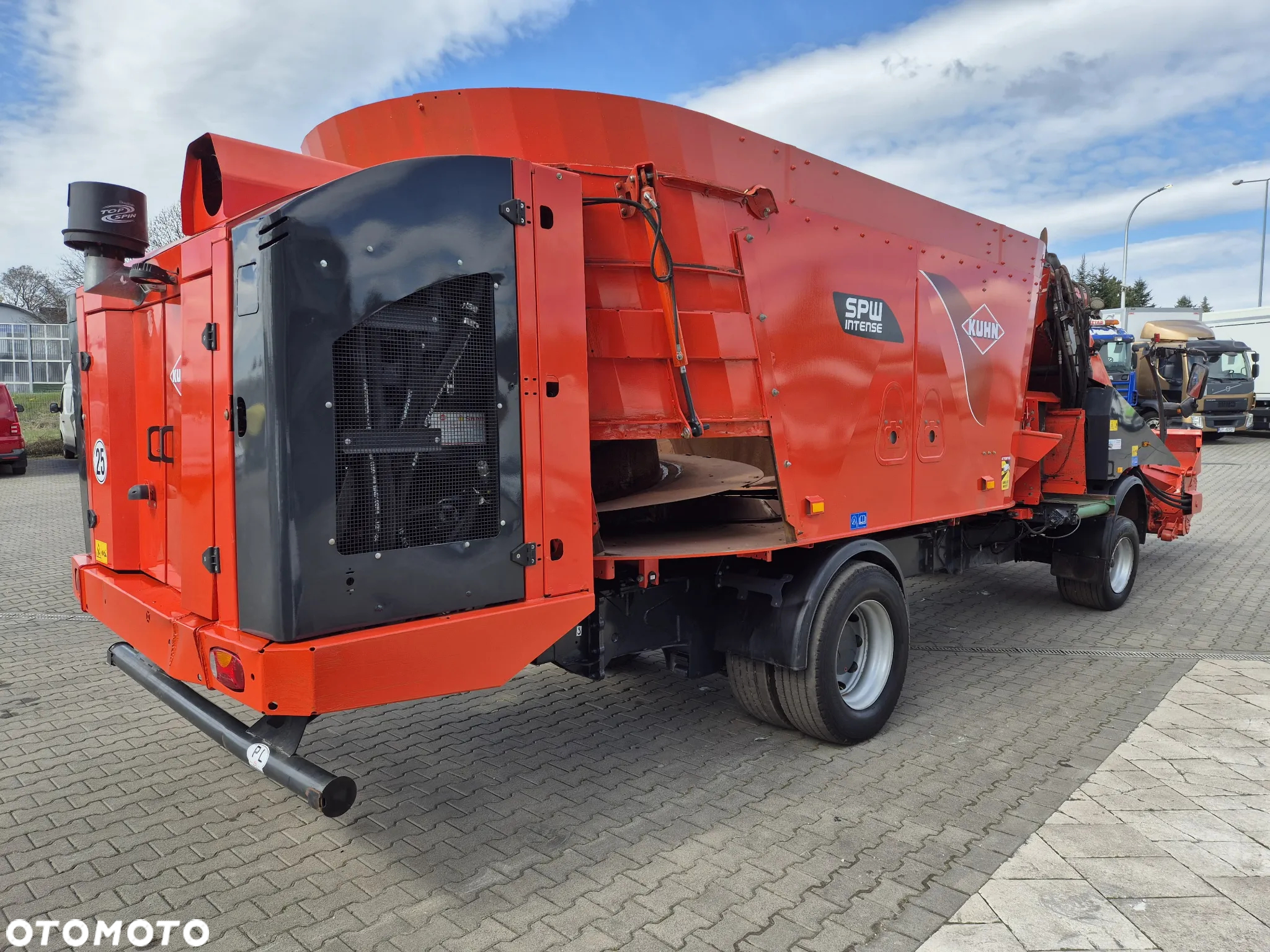Kuhn SPW 22 INTENSE / WÓZ DO PRZEWOZU PASZY  / PIERWSZY WŁASCICIEL / AŻ 22m3 POJEMOŚCI! / MOZLIWY TRANSPORT / 224 KM! - 11