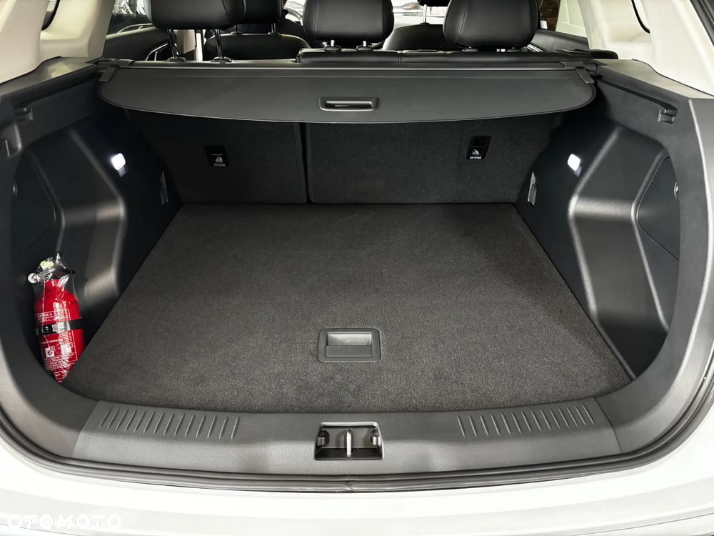 Hongqi HS3 2.0T AWD - 19