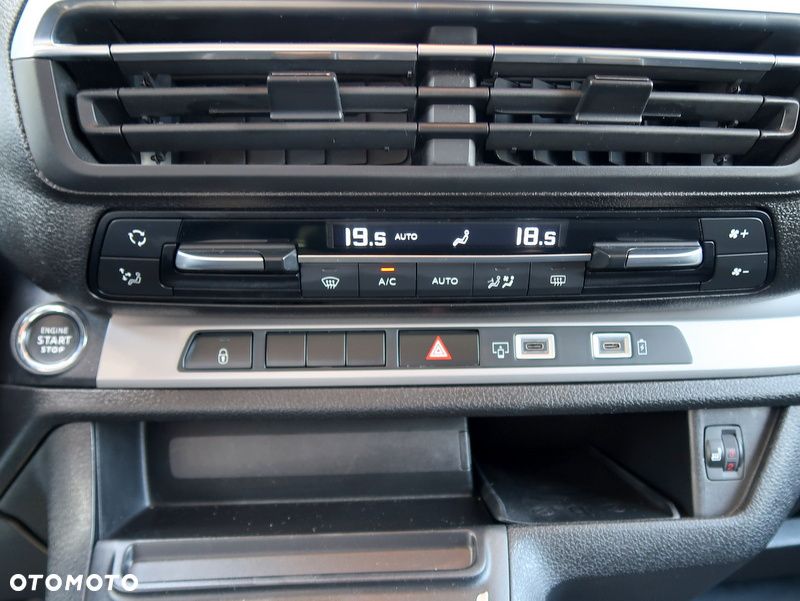 Opel Zafira 2.0 Diesel XL Business VIP - 21