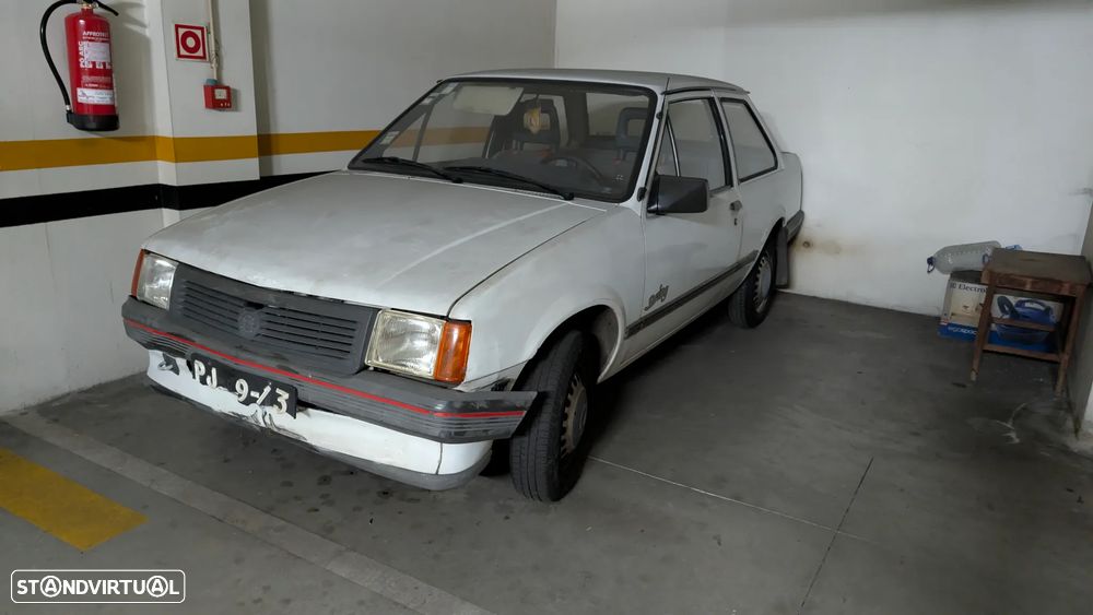 Opel Corsa 1.2 Joy - 4