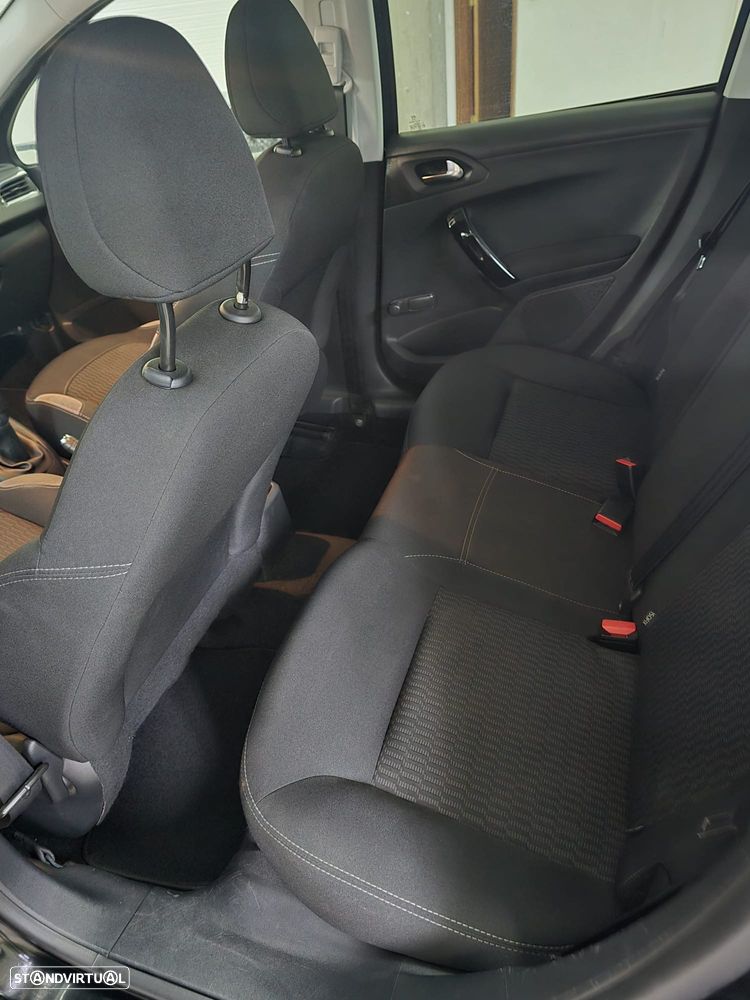 Peugeot 208 1.2 PureTech Style - 9