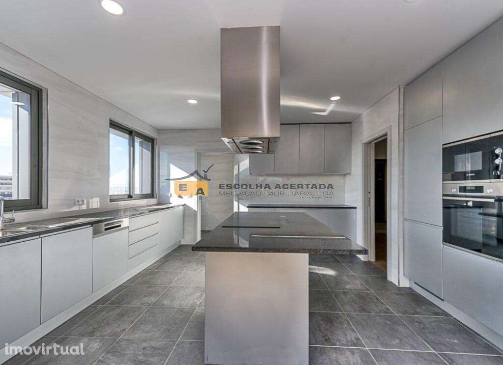 T4 Cobertura com terraço de 102m2 na Boavista - Grande imagem: 2/40