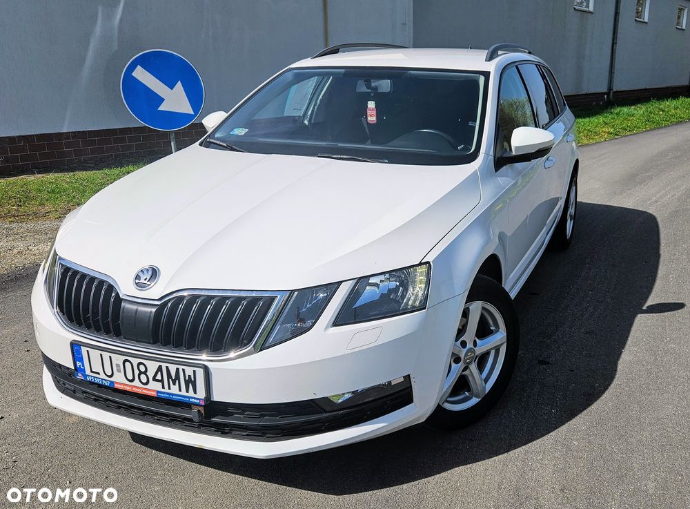 Skoda Octavia 1.6 TDI DSG Ambition - 2