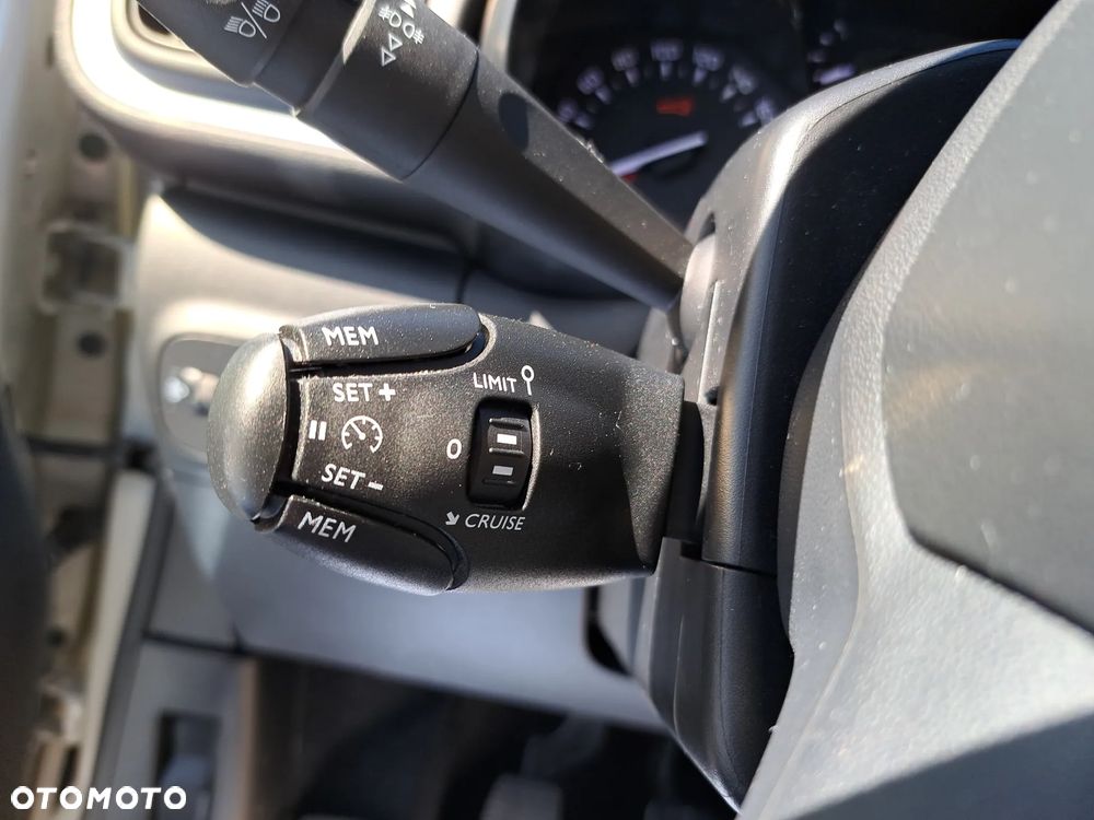 Citroën C3 1.2 PureTech Shine - 18