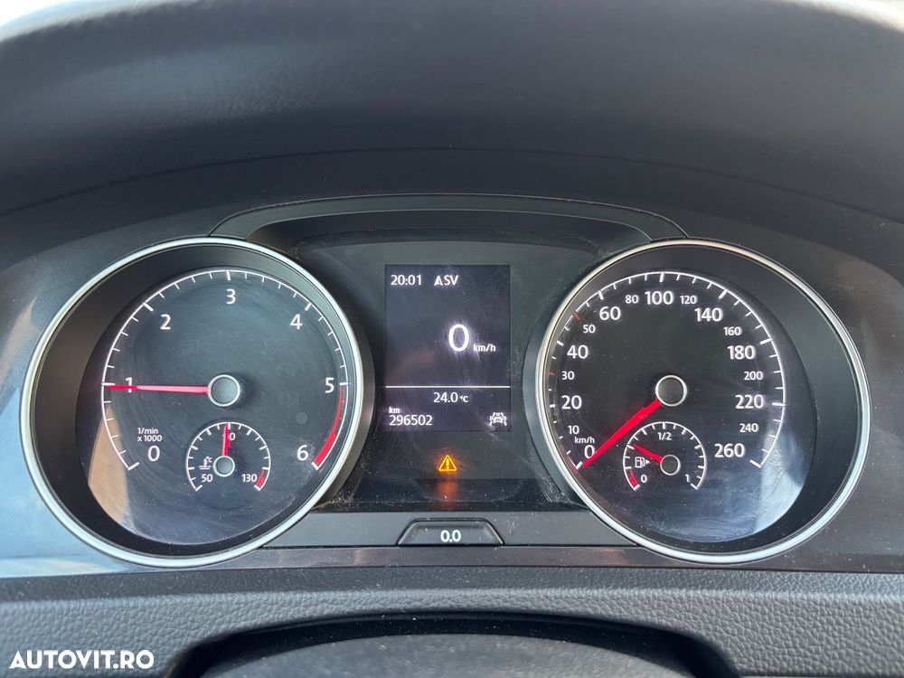 Volkswagen Golf 1.6 TDI SCR Comfortline - 8