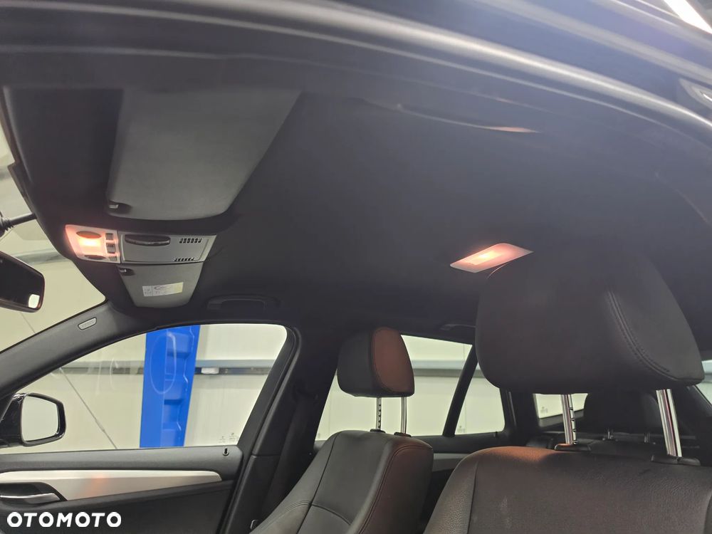 BMW X1 xDrive18d Sport Line - 24
