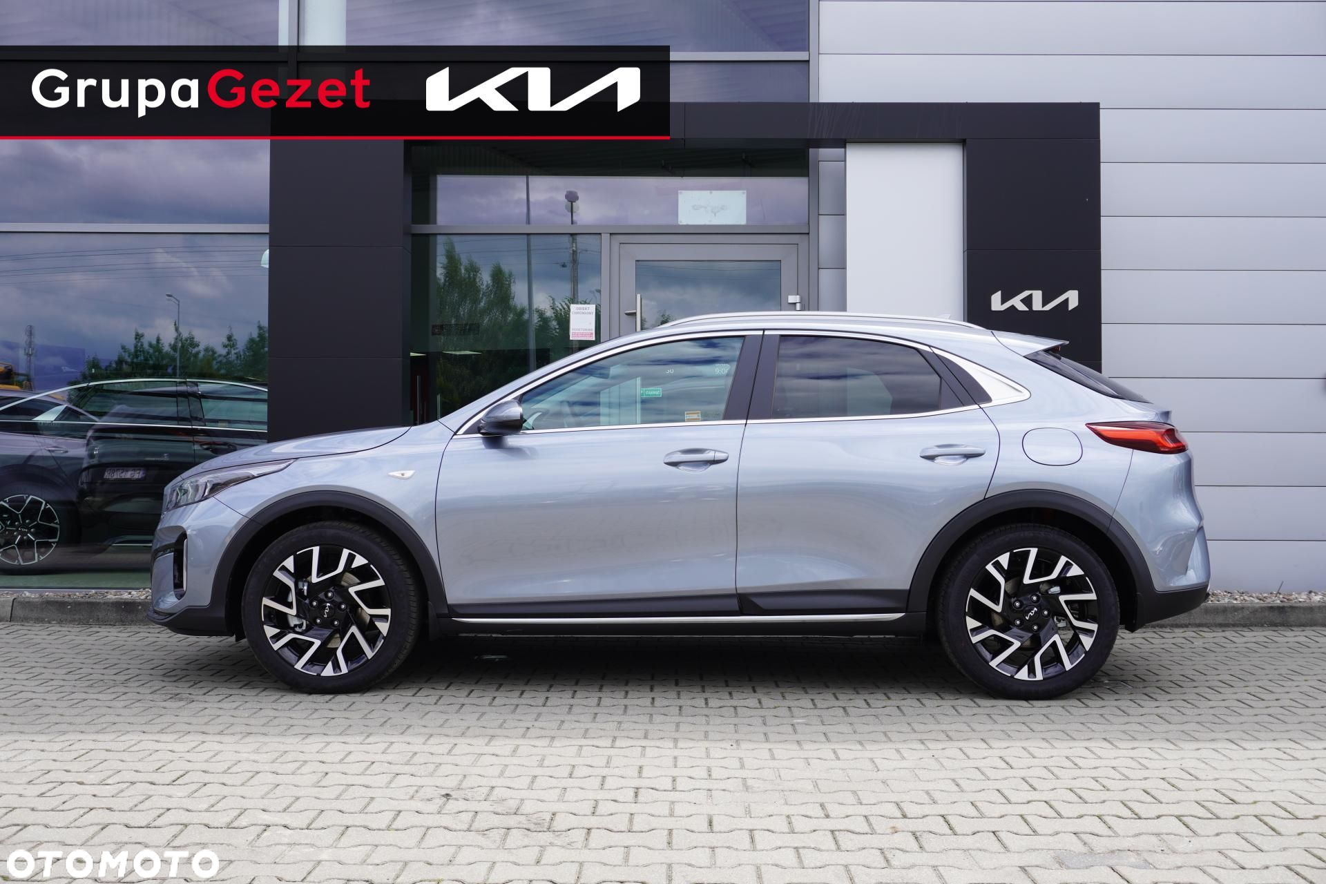 Kia XCeed - 10