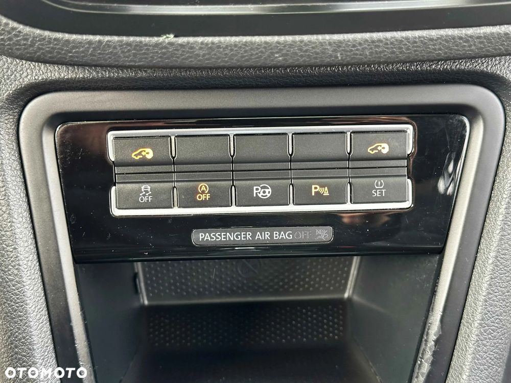 Volkswagen Sharan 2.0 TDI DSG BlueMotion Technology Comfortline - 31