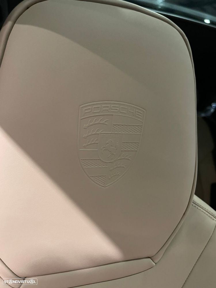 Porsche Cayenne Coupé E-Hybrid Black Edition - 28