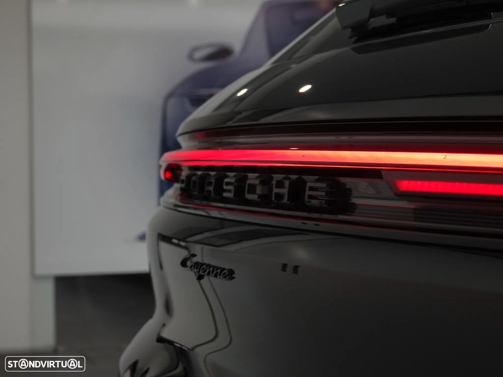 Porsche Cayenne E-Hybrid - 8
