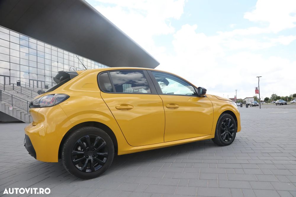 Peugeot 208 1.2 L PureTech STT EAT8 Active Pack - 24