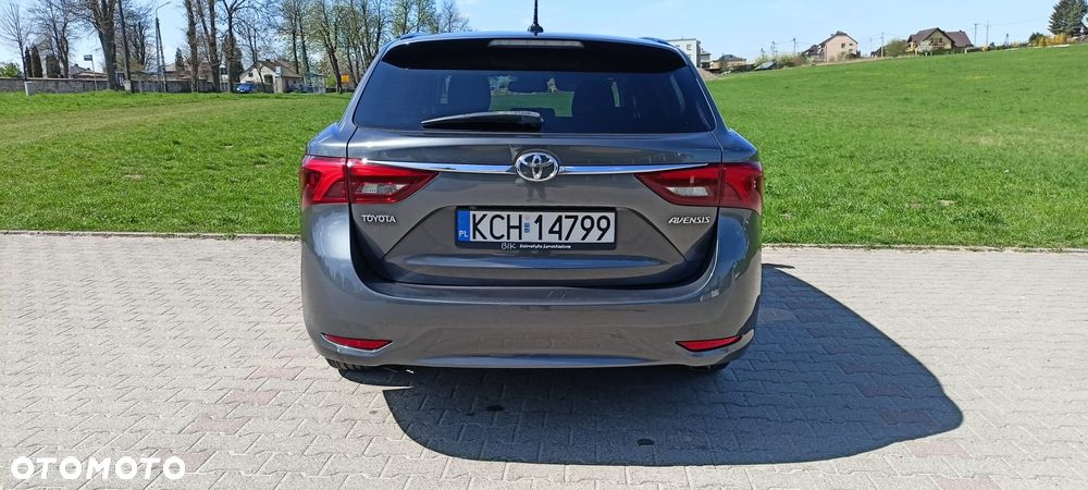 Toyota Avensis 2.0 D-4D Premium - 9