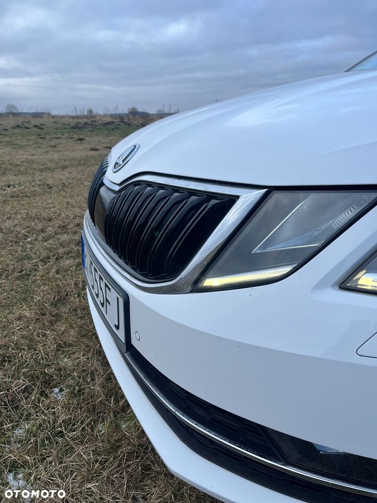 Skoda Octavia Combi 2.0 TDI DSG Style - 17