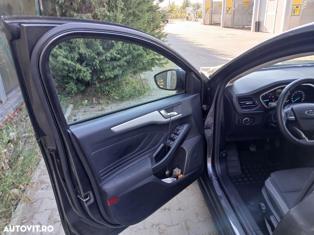 Ford Focus 1.0 EcoBoost Connected - 17
