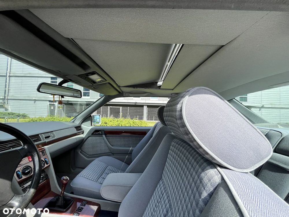 Mercedes-Benz W124 (1984-1993) - 23