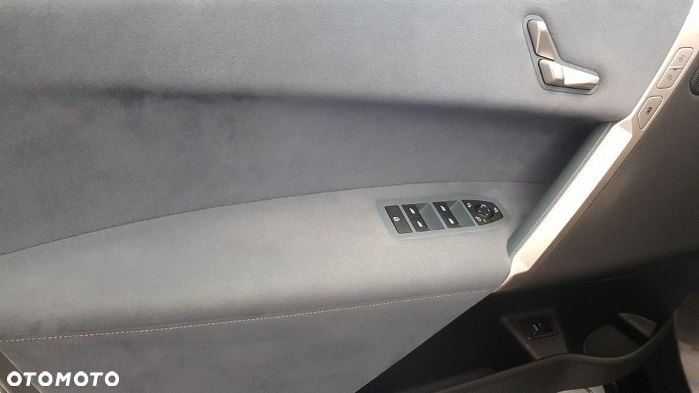 BMW iX - 20