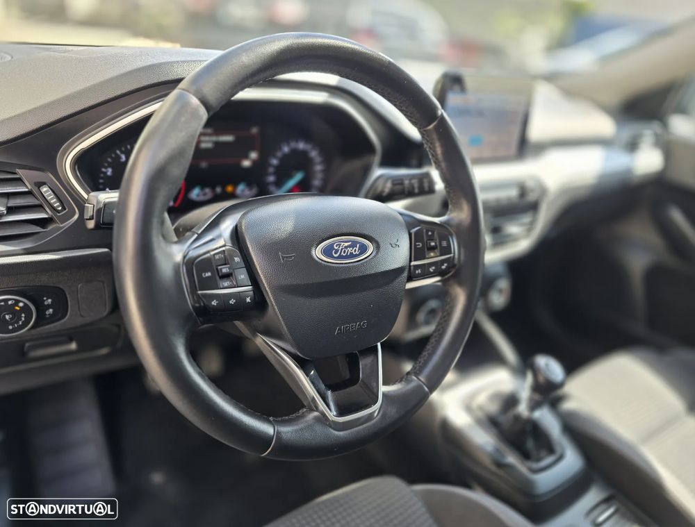 Ford Focus 1.0 EcoBoost Business - 14