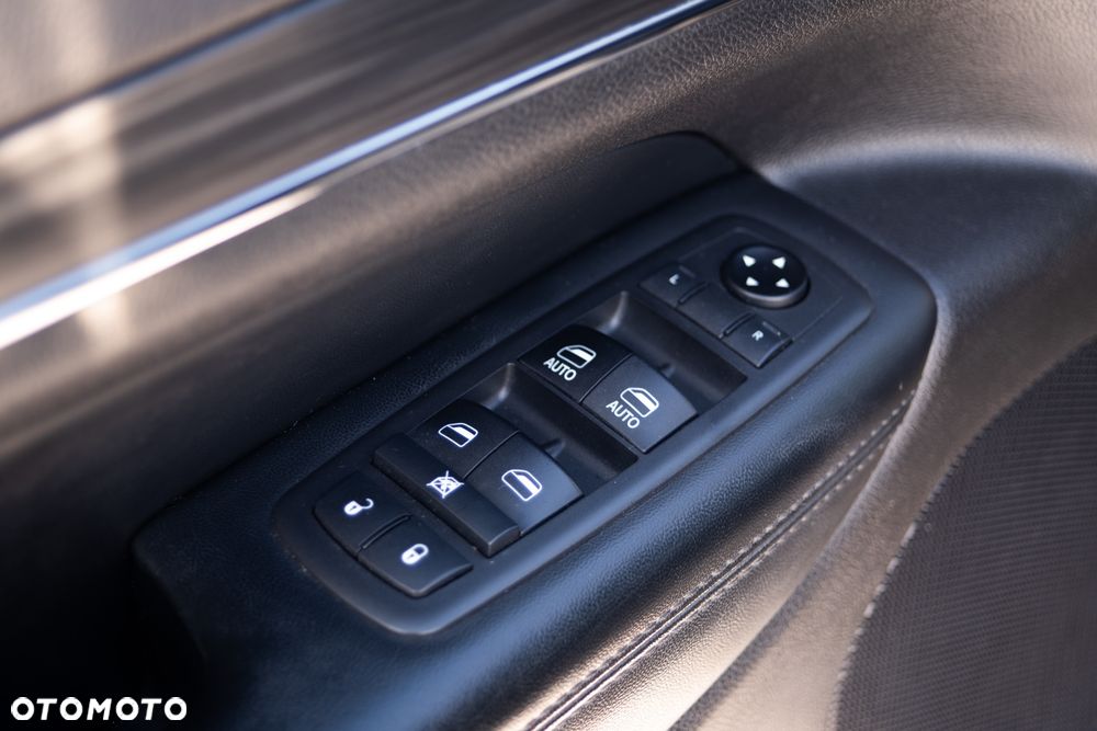 Jeep Grand Cherokee - 13