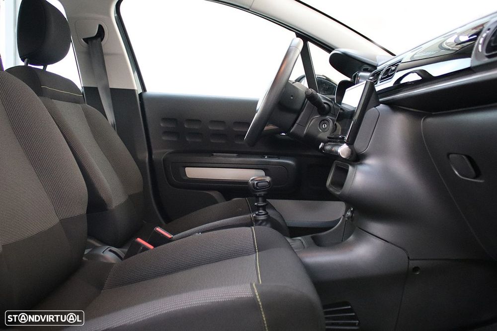 Citroën C3 1.2 PureTech Plus - 21