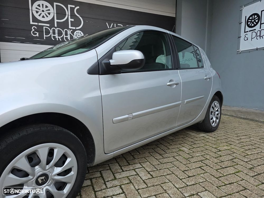 Renault Clio 1.2 16V Dynamique - 23