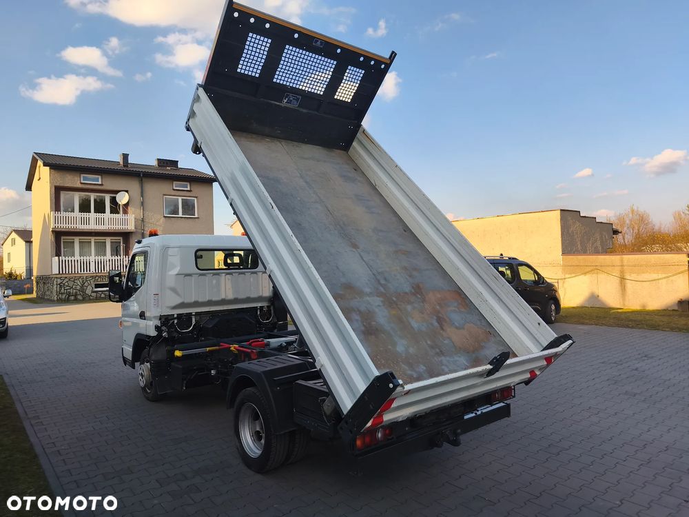 Mitsubishi Fuso Canter - 3