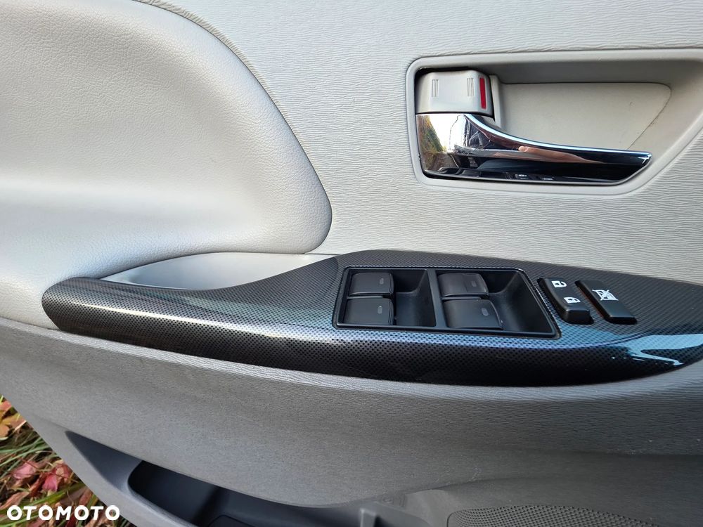 Toyota Sienna - 17