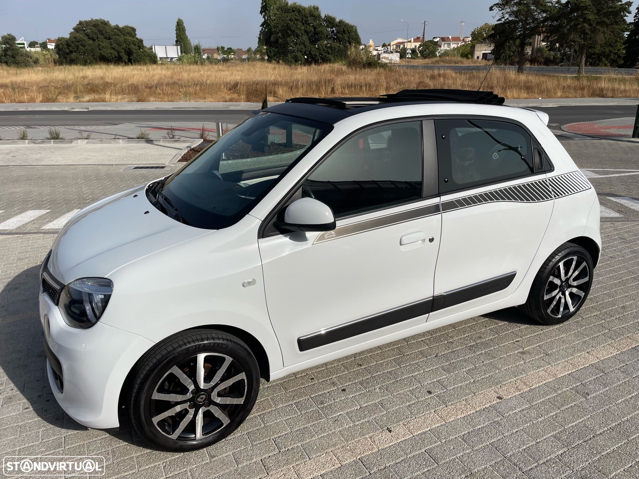 Renault Twingo 1.0 SCe Luxe - 1