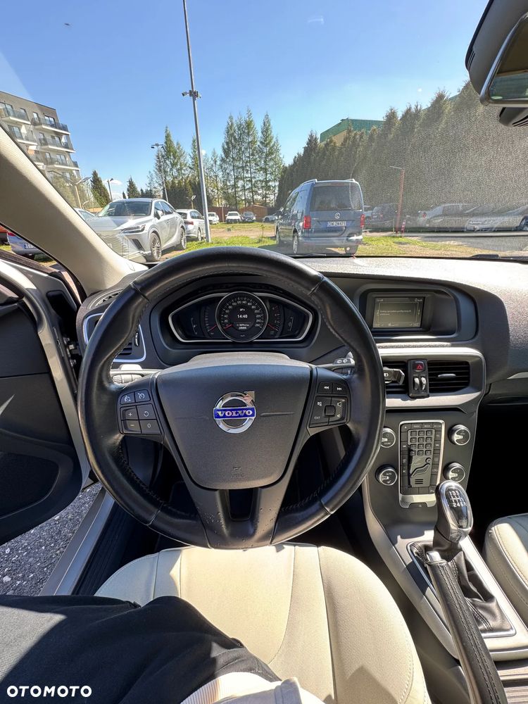 Volvo V40 D3 Kinetic - 13