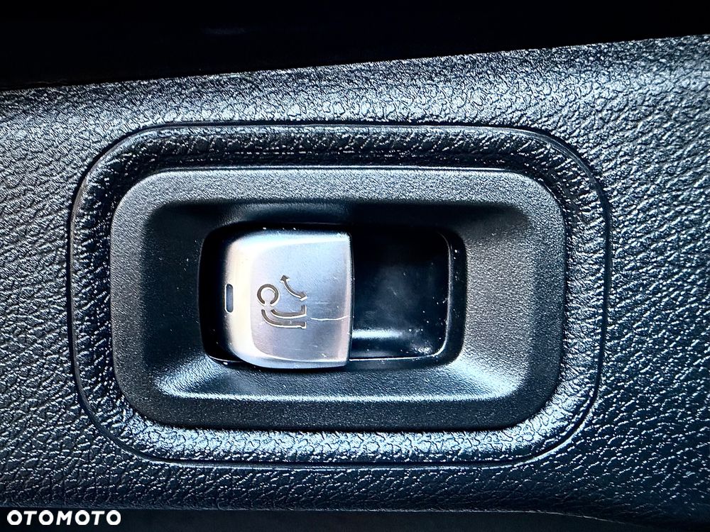 Mercedes-Benz Klasa E 300 de 9G-TRONIC AMG Line - 24