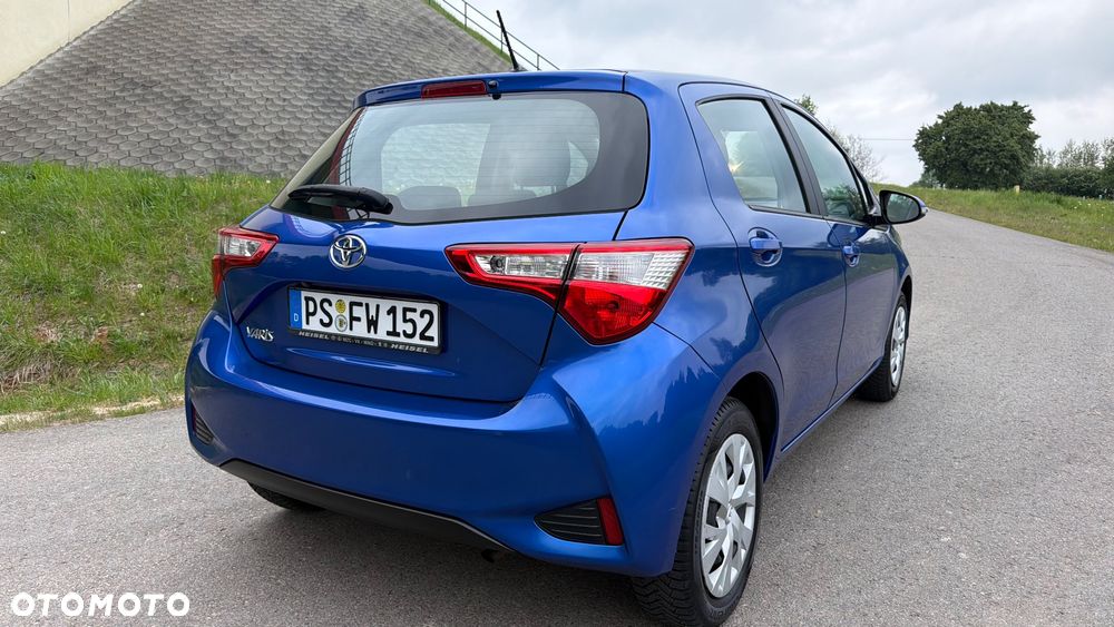 Toyota Yaris 1.0 VVT-i - 12