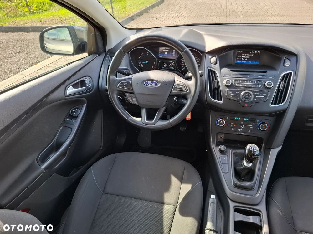 Ford Focus - 21