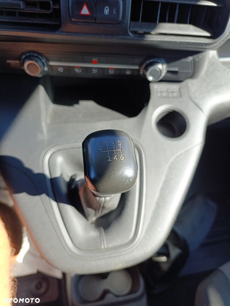 Toyota Proace City Furgon 2.3T - 16