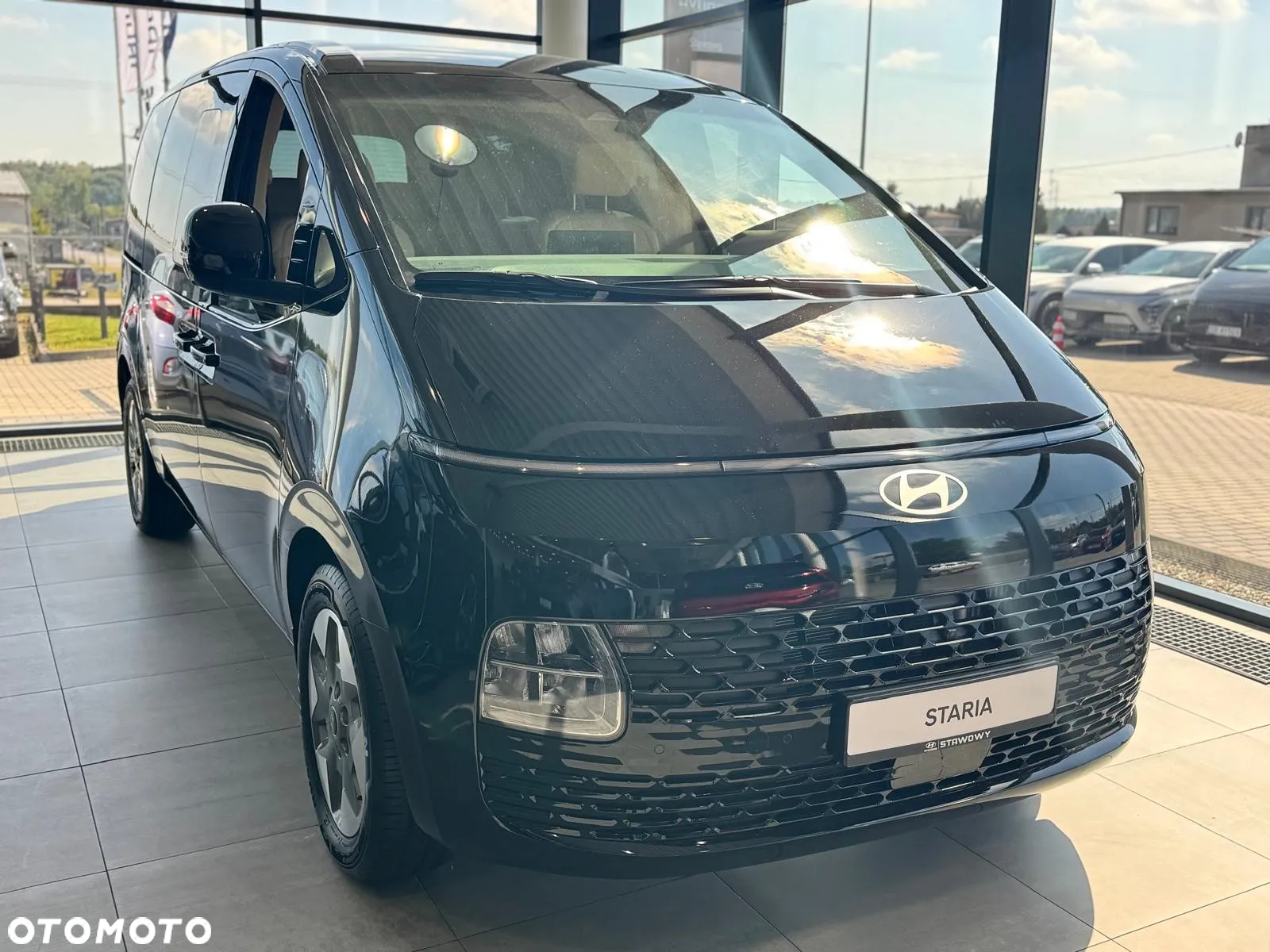 Hyundai Staria 1.6 T-GDI HEV Smart VIP - 3