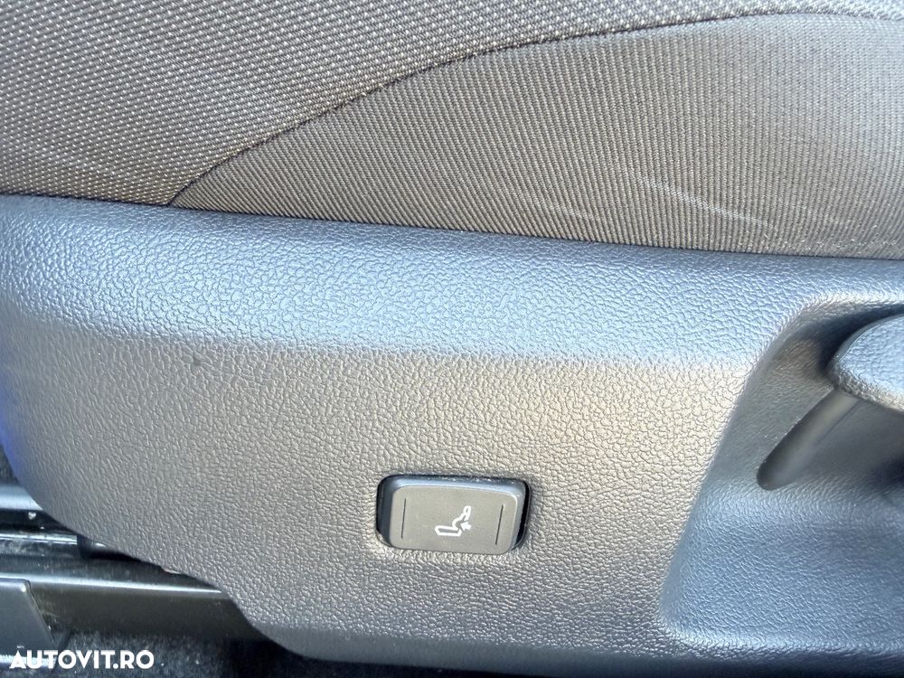 Toyota Corolla 1.8 HSD TS Exclusive - 29