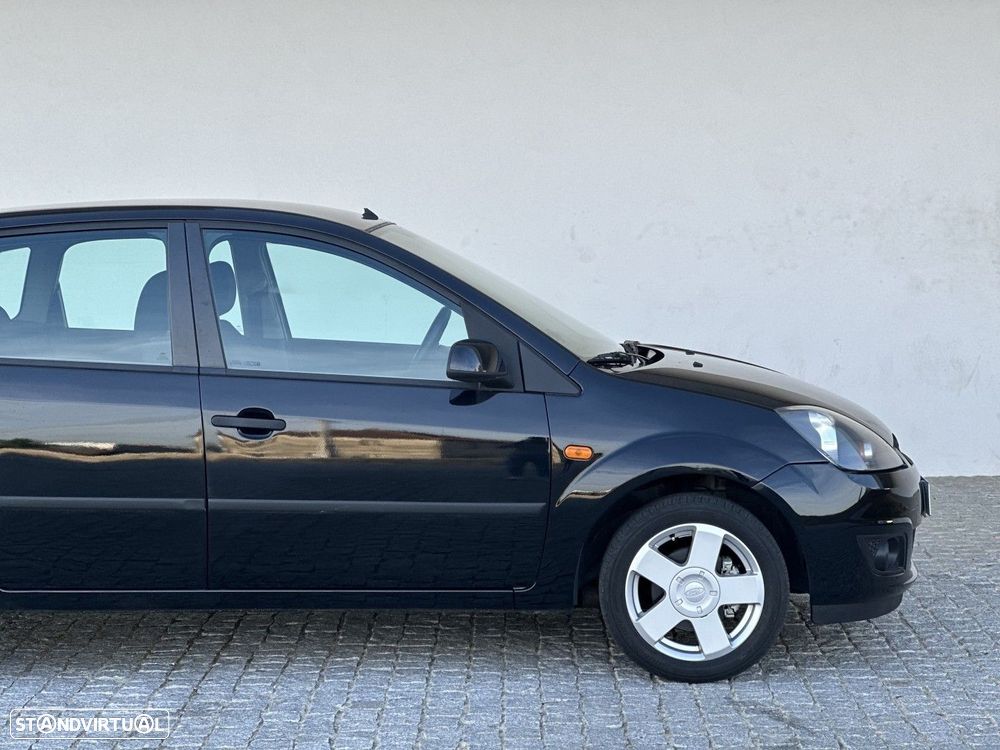 Ford Fiesta 1.4 TDCI Ambiente - 15