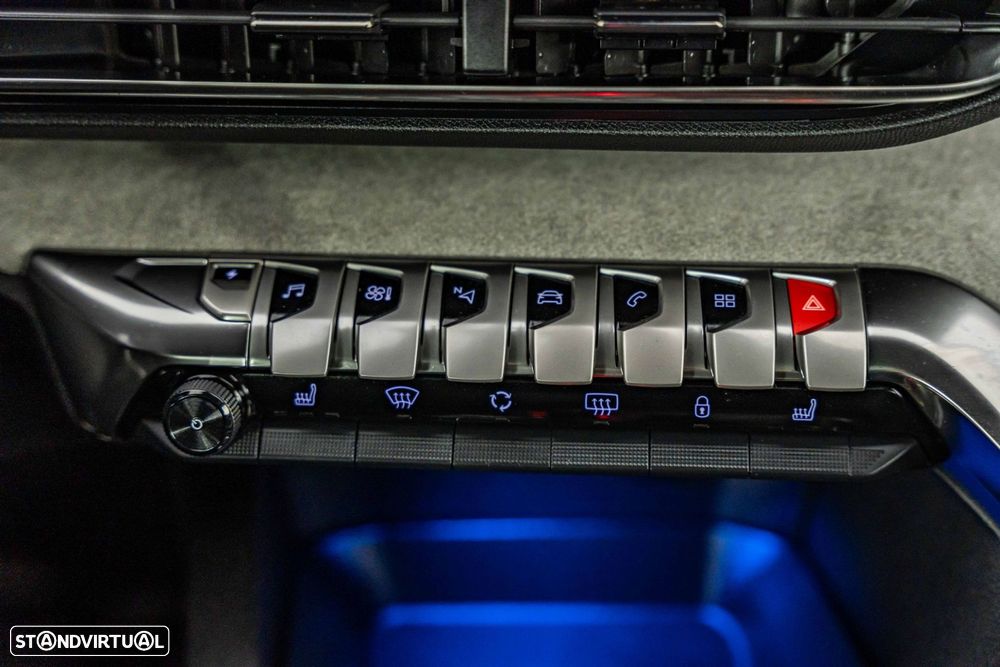 Peugeot 3008 1.6 Hybrid GT Pack e-EAT8 - 32