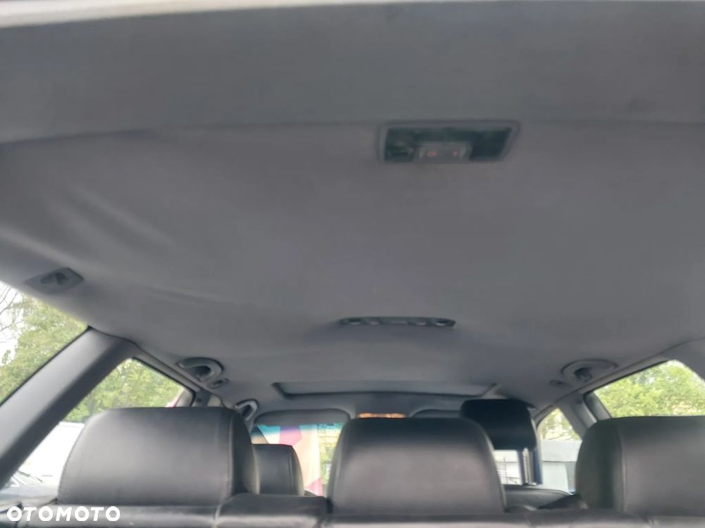 Audi A4 B5 FL Lift Avant Kombi silnik 1.8 AVV 125 KM skrzynia biegów DWA maska zderzak klapa drzwi lusterko błotnik spojler LZ5M blenda mikrostyk szyba felgi pompa sprężarka klimatyzacji przewód panel mechanizm sterownik S4 panel klimatyzacji grzane fotele tłumik sonda kolektor bagażnik hak holowniczy tunel środkowy konsola CAŁY NA CZĘŚCI WSZYSTKIE CZĘŚCI - 24