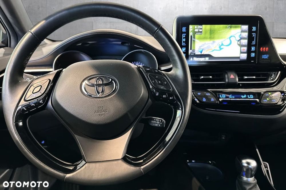 Toyota C-HR Lounge - 10