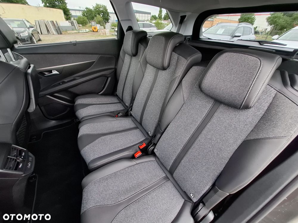 Peugeot 5008 BlueHDi 130 Active Pack - 11