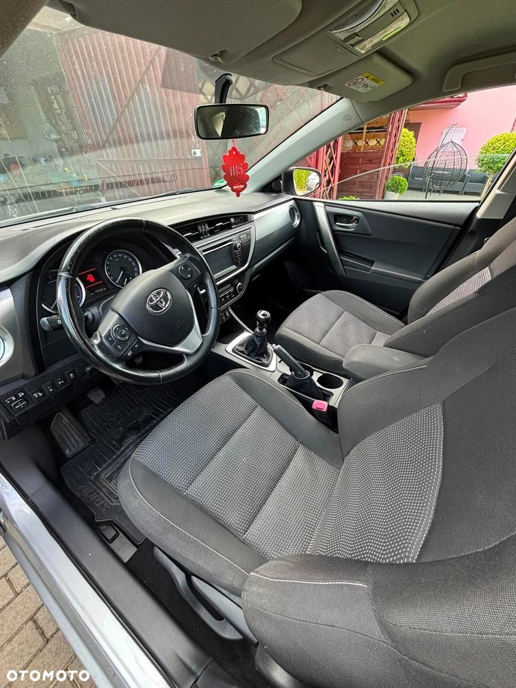 Toyota Auris 1.4 D-4D - 7