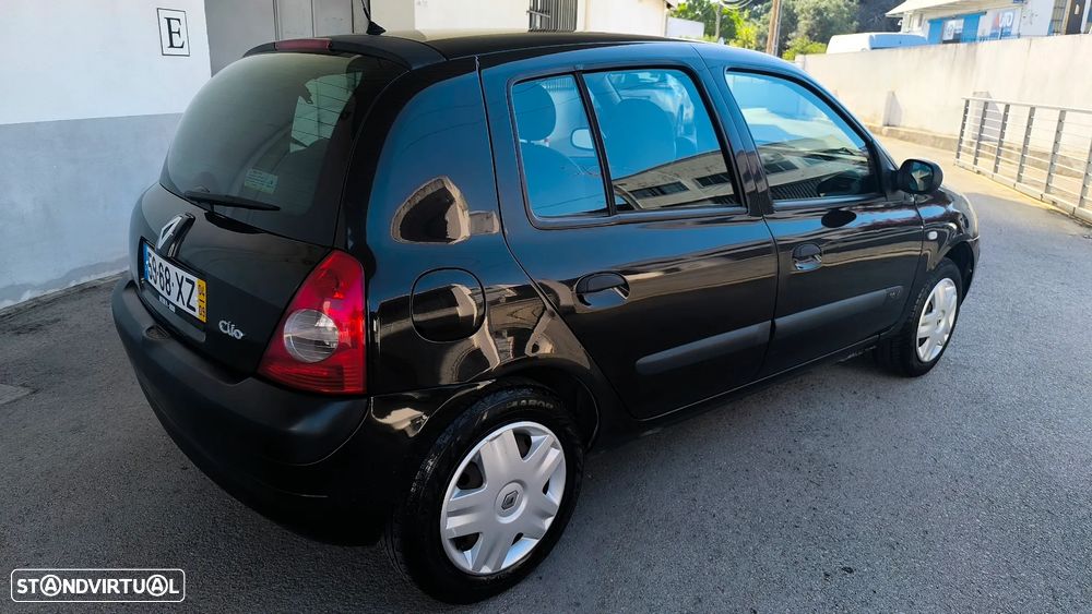 Renault Clio 1.2 16V Pack - 10