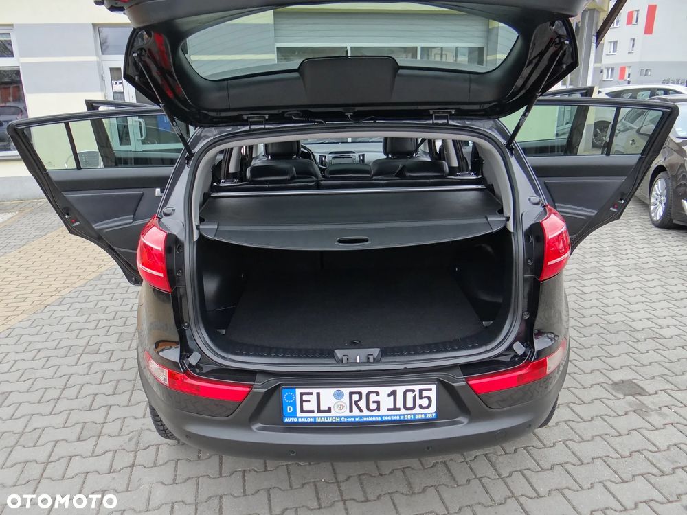 Kia Sportage 2.0 CRDI 4WD Automatik Dream-Team Edition - 17