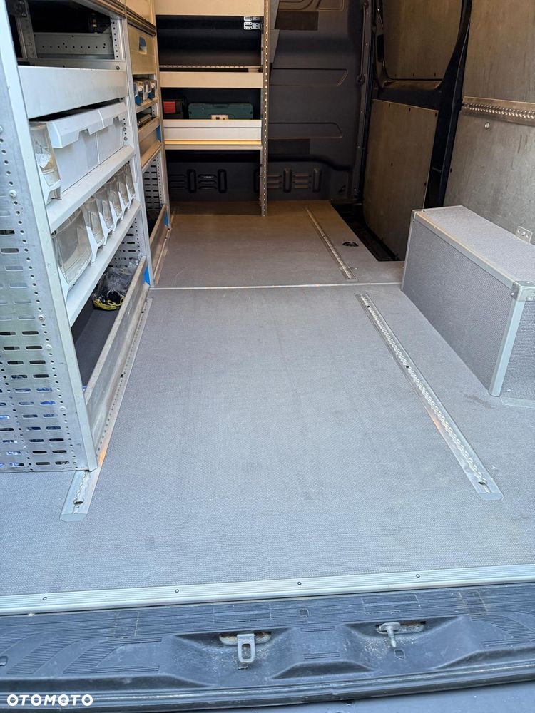 Mercedes-Benz Sprinter - 6
