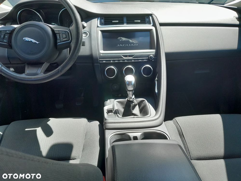 Jaguar E-Pace 2.0 i4D AWD - 12